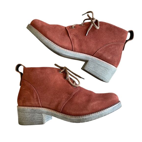 Naot Shoes - NAOT "Love" Women's Size 40/US 9.5-10 Rust Suede Leather Lace Up Ankle Boots